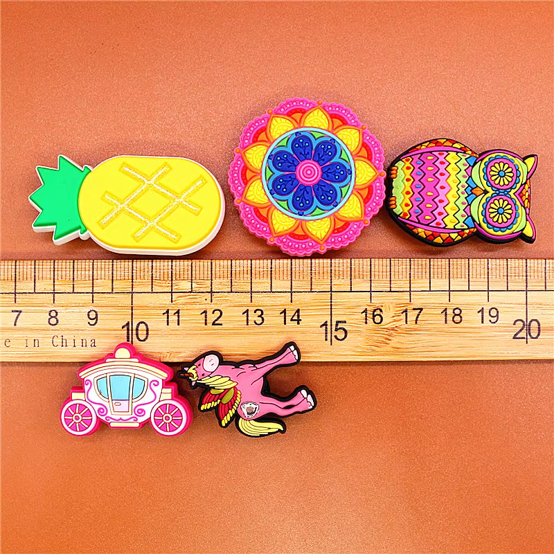 Breloques en PVC en forme d'ananas pour chaussures, 1 pièce, clips roses, Charms, Charms, Charms, Ch