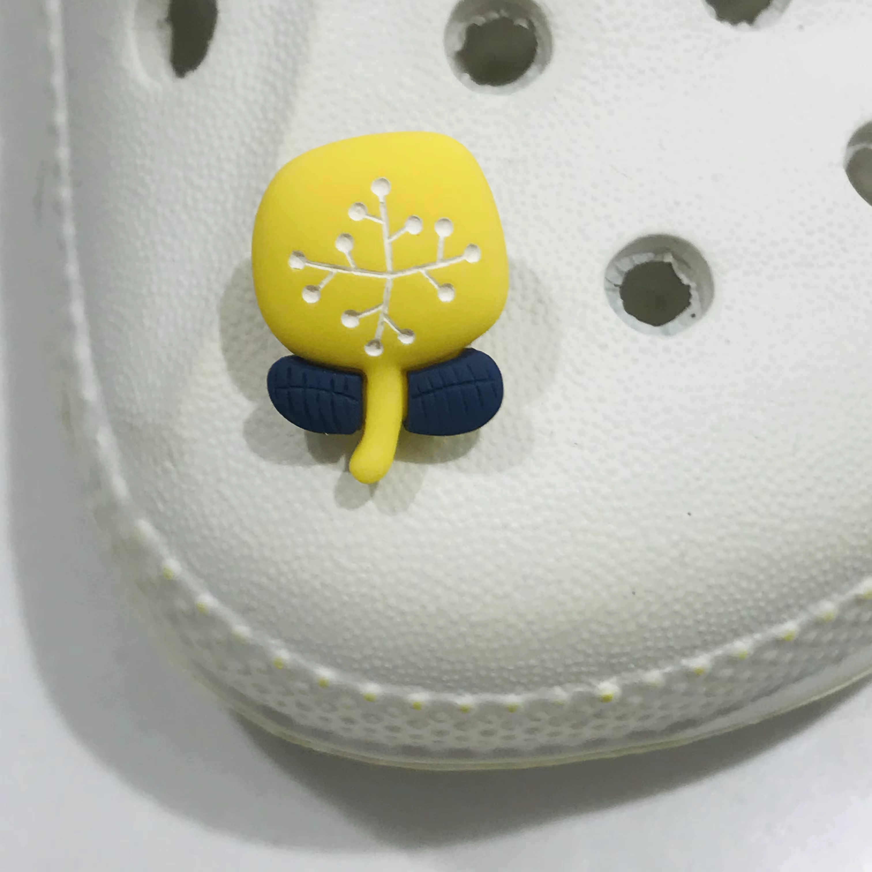 1 pièces champignon arbre fleurs petit mignon sabot accessoires résine chaussures boucle breloques a