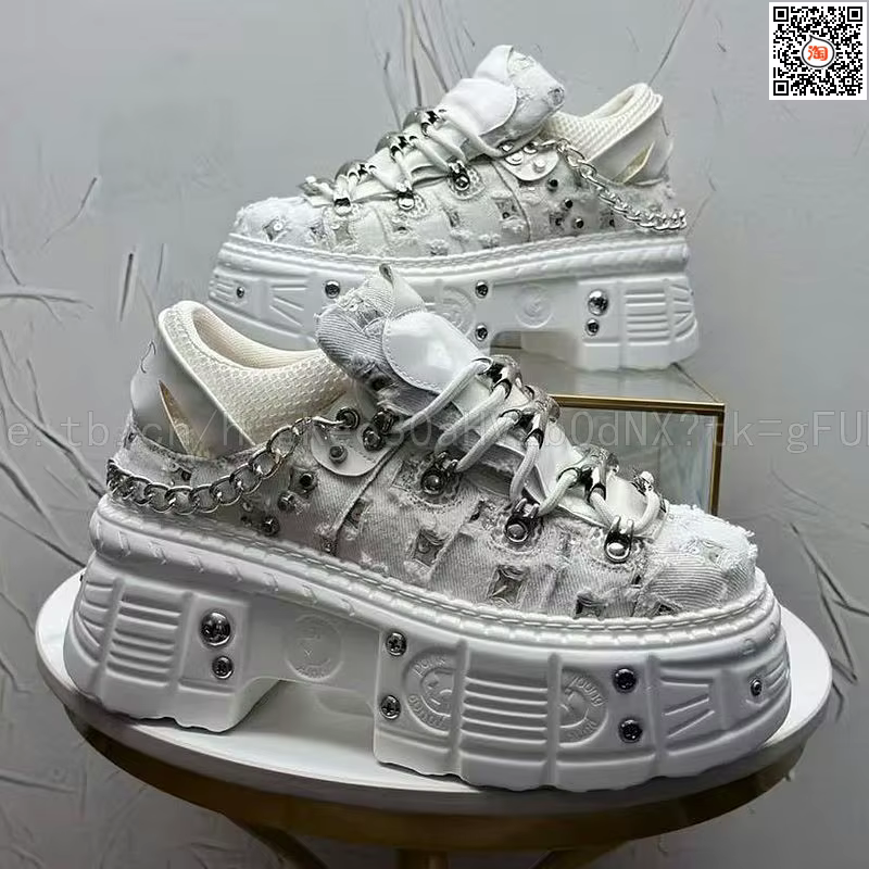 2025 été nouveaux hommes style punk plate-forme rehaussant niche personnalité frit rue mode papa cha