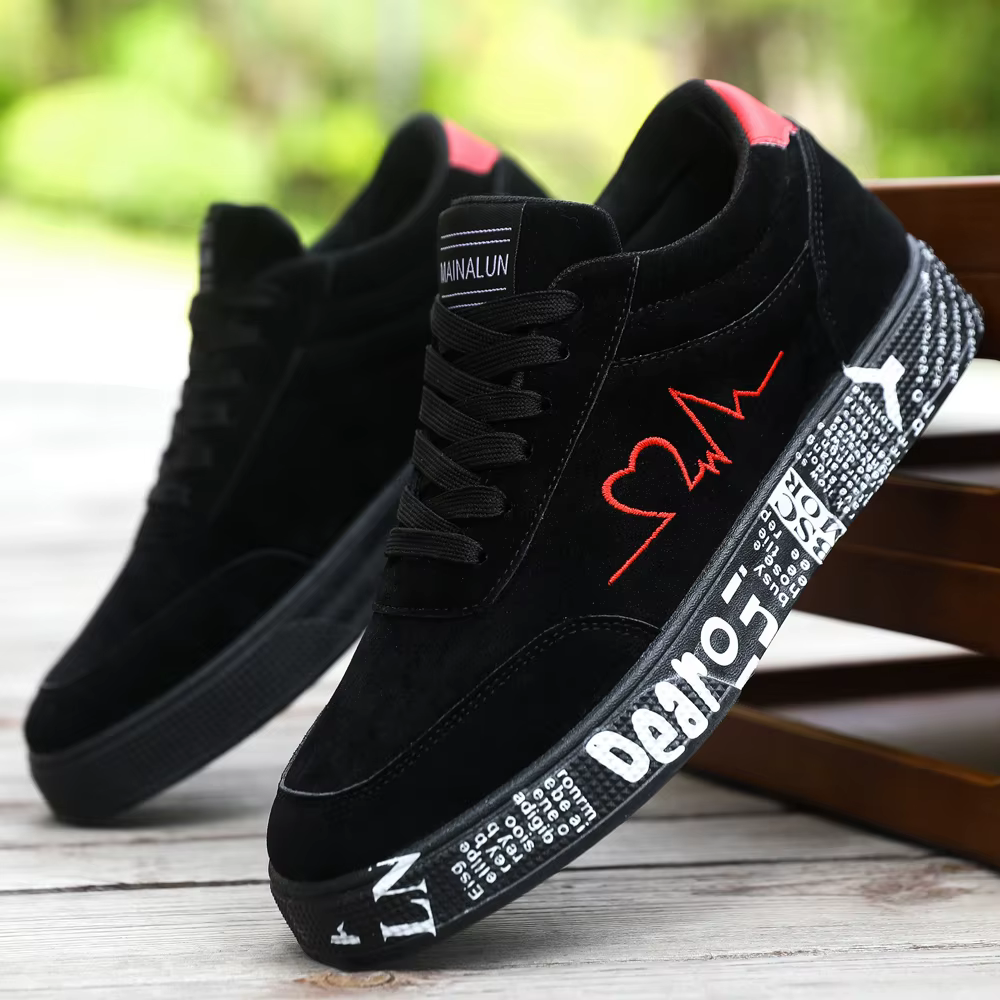 Men's lightweight casual sneakers. Everyday outdoor running and skate shoes for men. Colors: black a