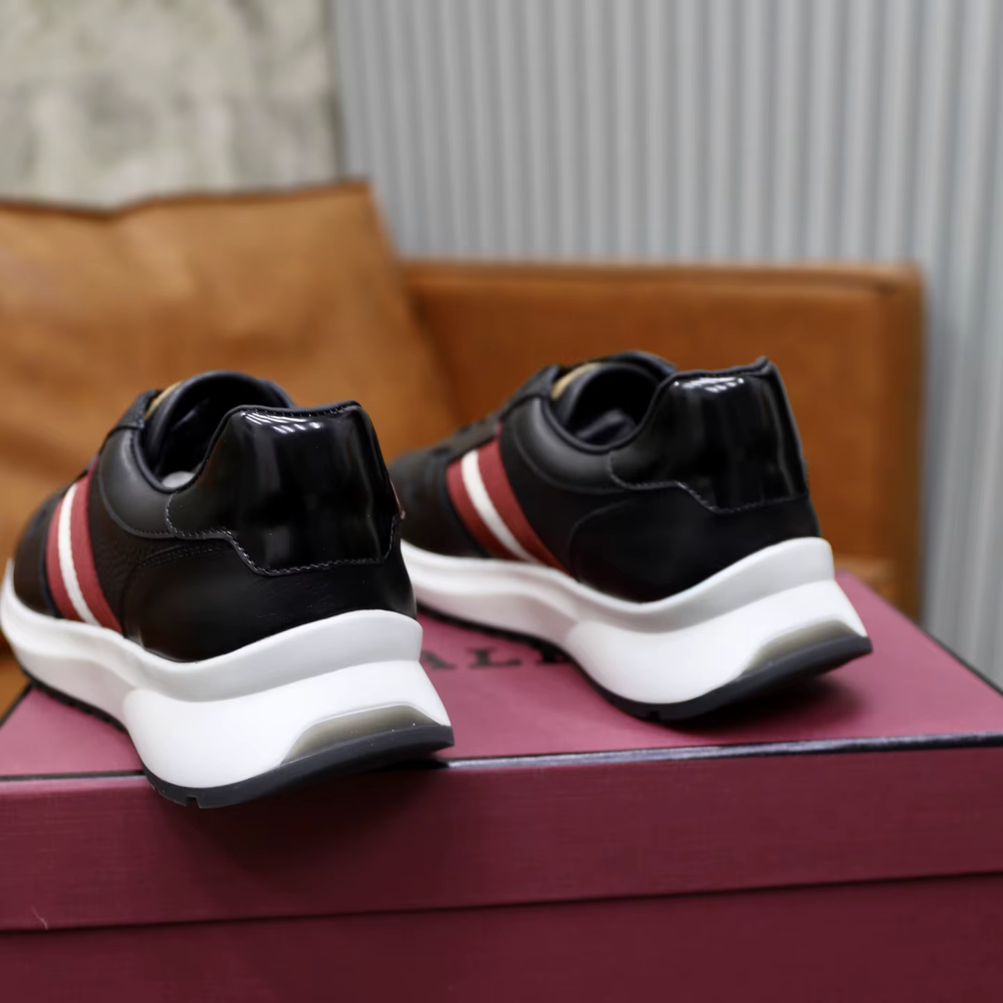Baskets décontractées pour hommes en cuir respirant et léger, antidérapantes et confortables pour la
