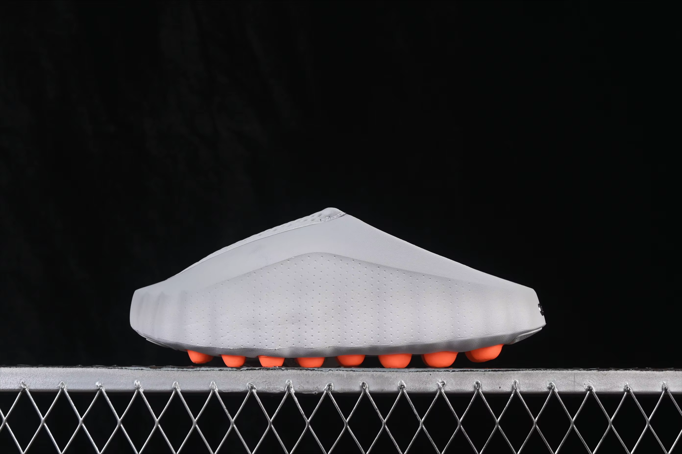 2026 Slides 001 Rubber Tech Comfort Slippers 002 Running Bone White Red Light Smoke Grey Hommes Femm