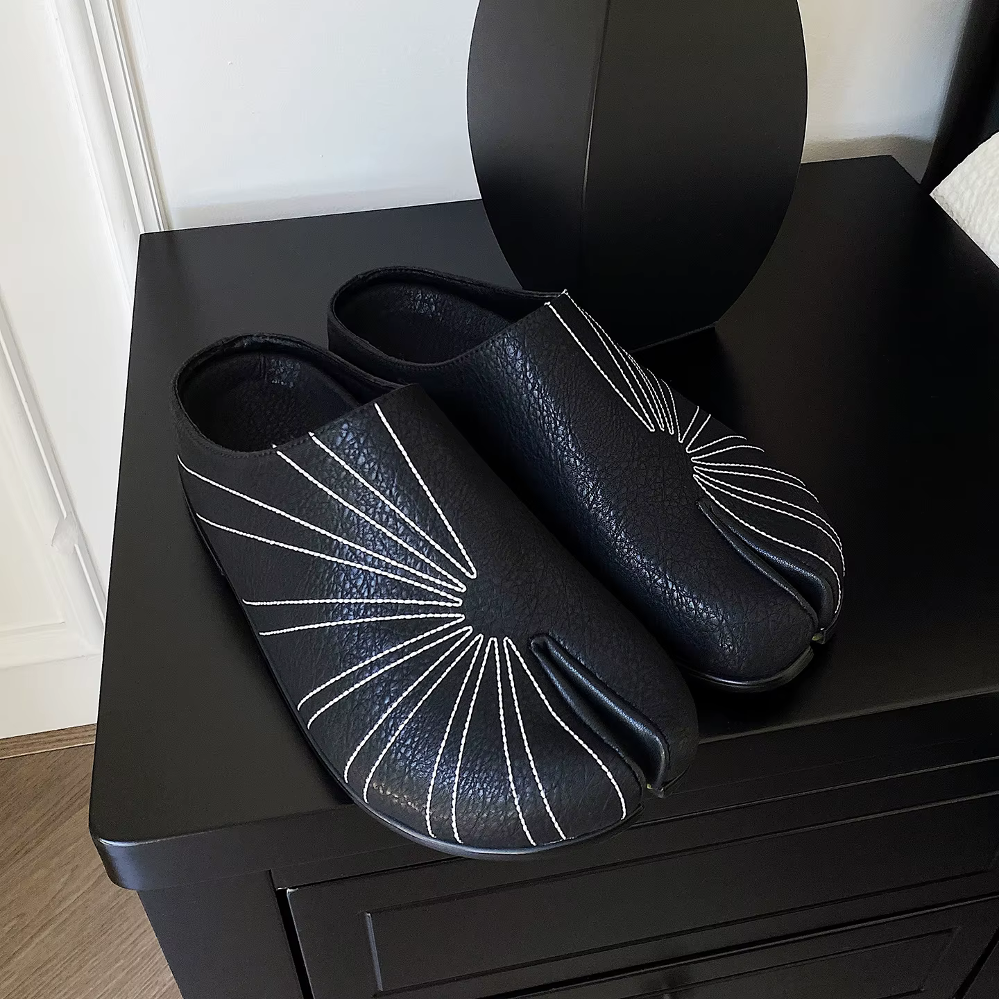 Chaussures Boken d'été pour hommes, pantoufles respirantes en cuir noir tabi, niche de personnalité,
