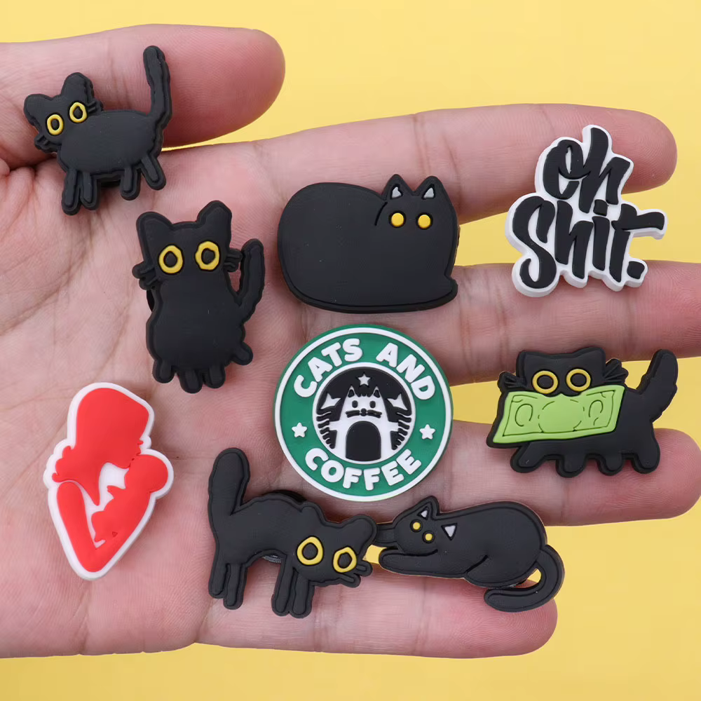 AdTosBlack Chats Chaussures Breloques pour Enfants, Animaux en PVC, Décorations DIY, Cadeau d'Annive