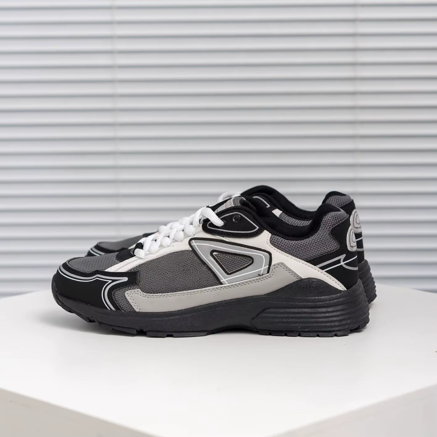 Chaussures de sport respirantes en maille pour hommes, style fin, nouvelle collection été, baskets d