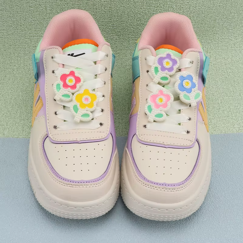 Breloques de chaussure de fleur en plastique conception lacets Clips boucle lacets de chaussure déco