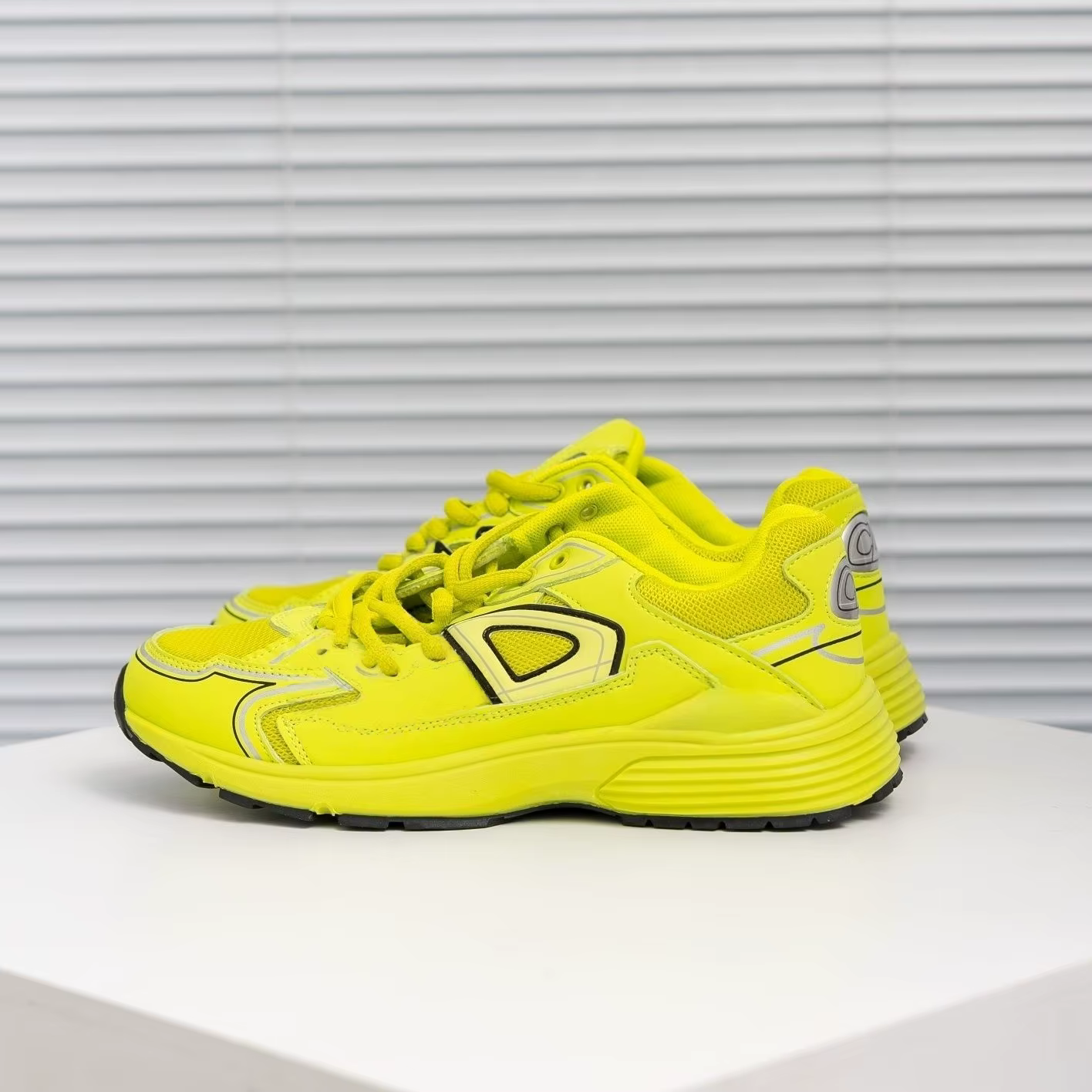 Chaussures de sport respirantes en maille pour hommes, style fin, nouvelle collection été, baskets d