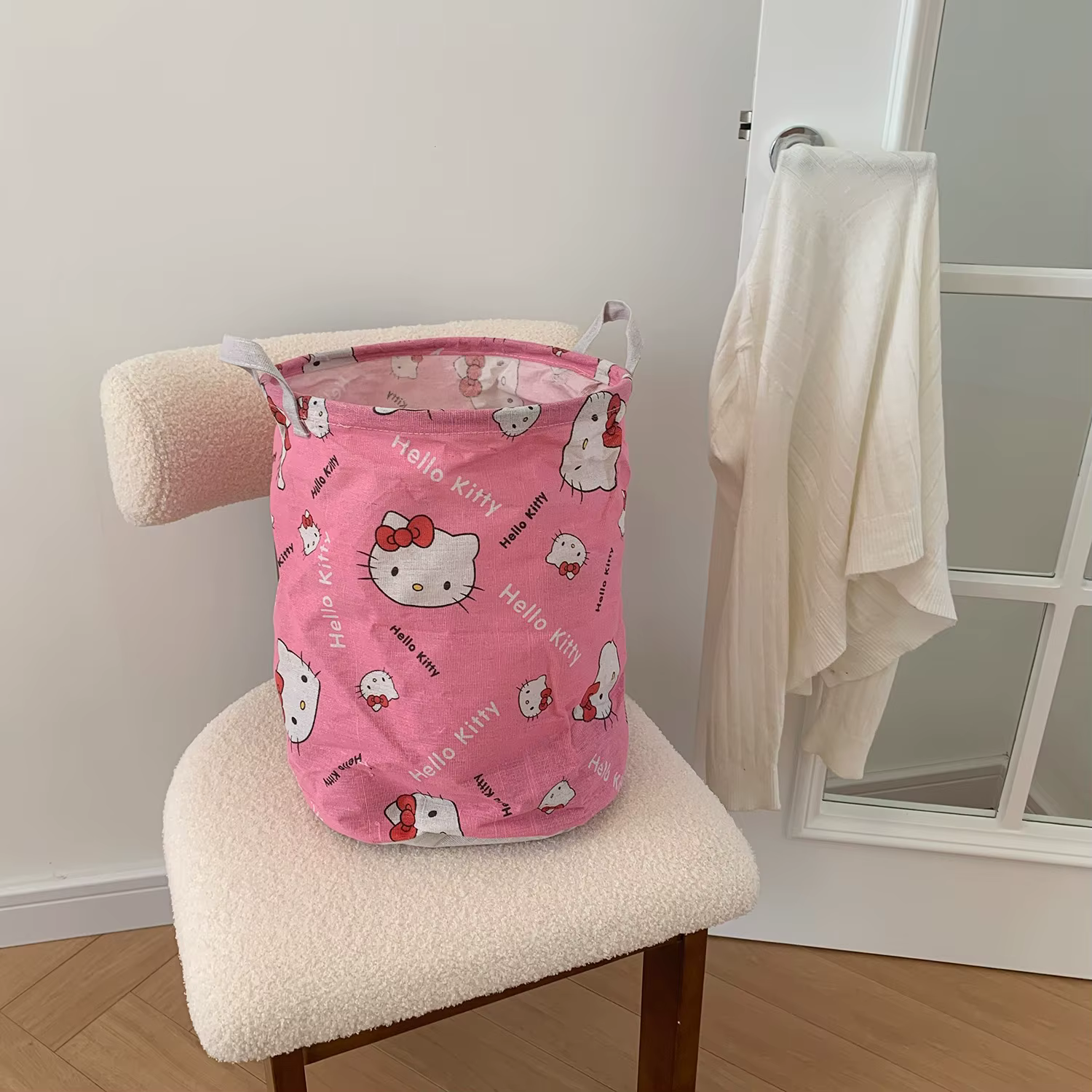 Panier de rangement domestique HelloKitty, accessoire de dessin animé, pour articles divers, indispe