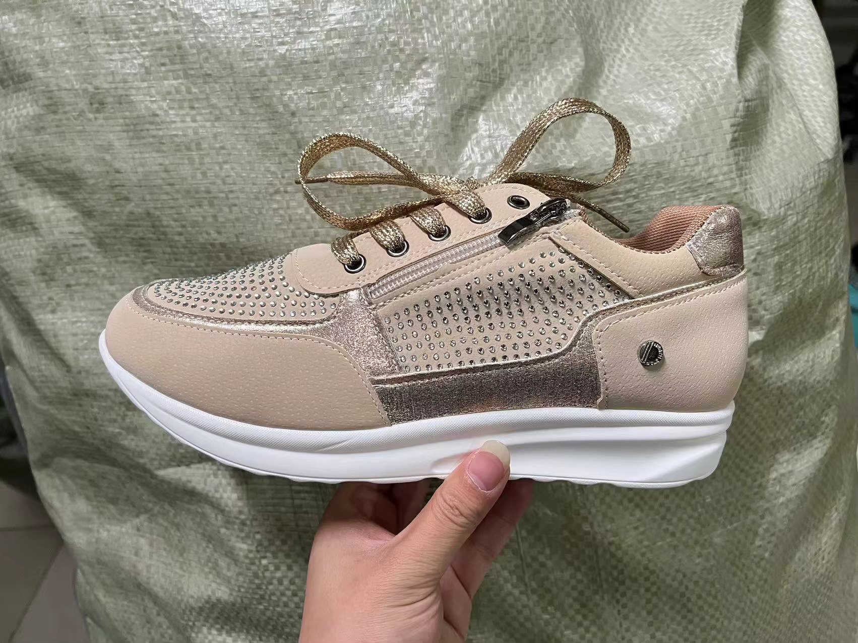 Nouvelles baskets compensées pour femmes chaussures vulcanisées légères pour femmes chaussures respi
