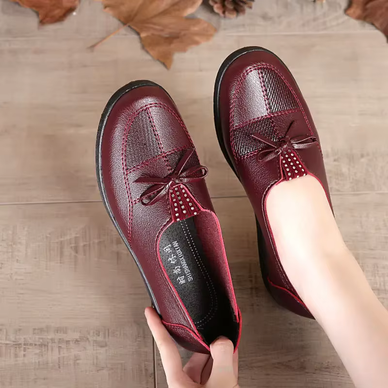 Chaussures plates en cuir pour femmes, mocassins classiques décontractés, bon marché, printemps, 202