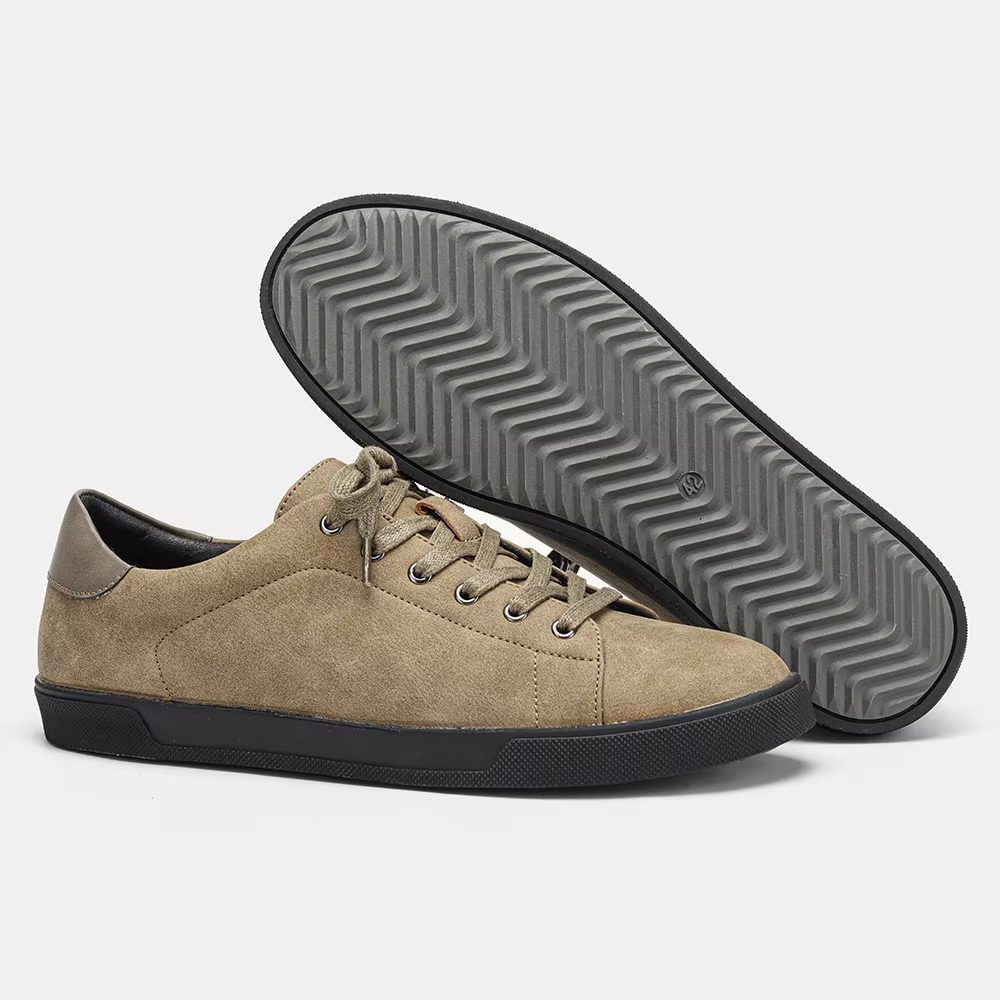 Chaussures décontractées pour hommes, baskets confortables en cuir, à la mode, de marque, 2025