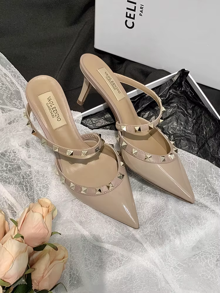 Sandales à talons d'été marque de luxe Rivets Slingbacks pantoufles mode bout pointu en cuir talons 