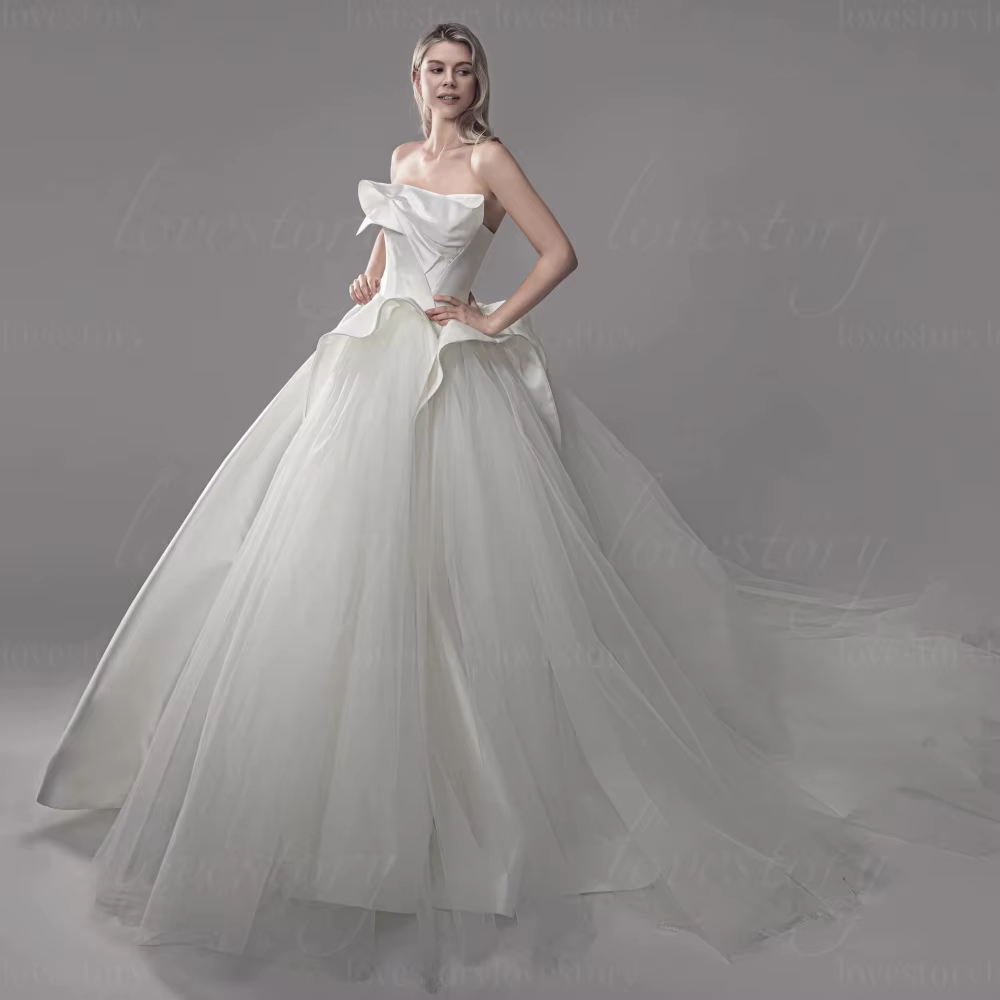 Robes de mariée personnalisées style moderne, coupe trapèze, en dentelle, élégantes, à lacets, Vesti