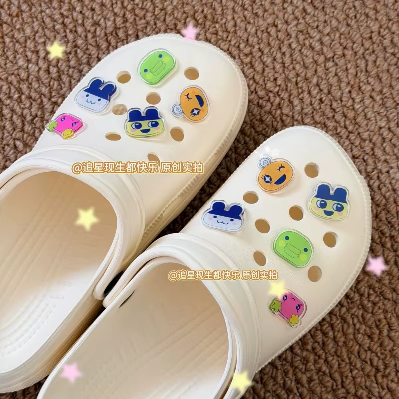 Chaussures à enfiler mignonnes de style dessin animé Tomo-Goko avec trous, lacets, empeigne en acryl