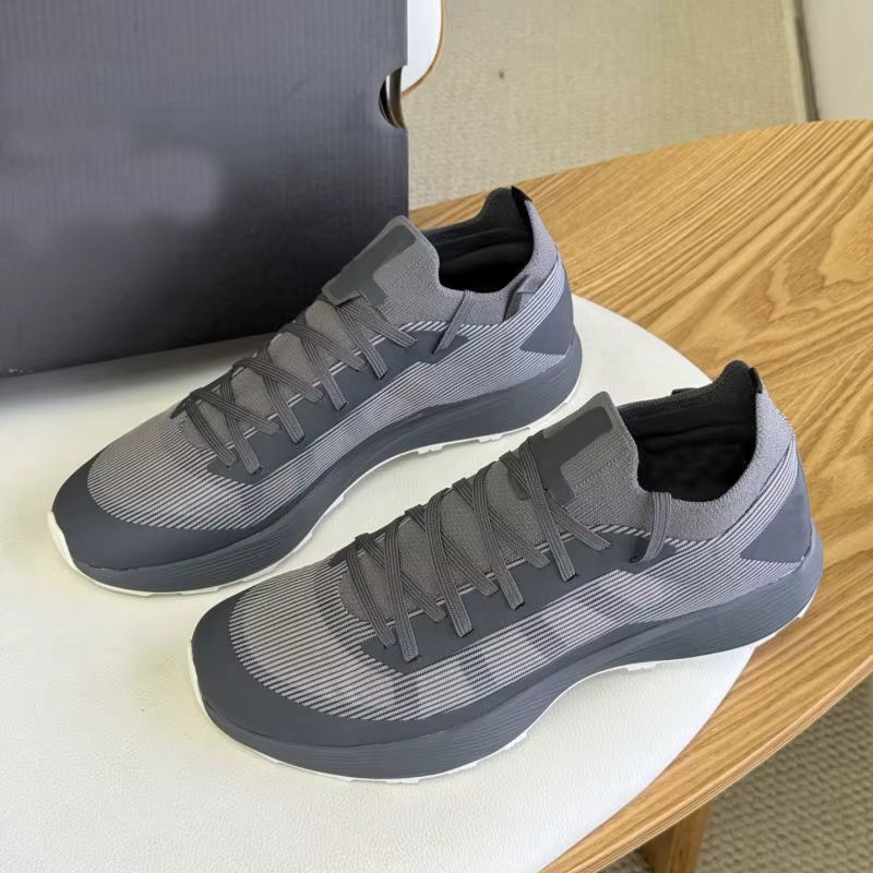 Chaussures de sport pour hommes, respectueuses de la peau, en tissu respirant et doux, semelle rembo