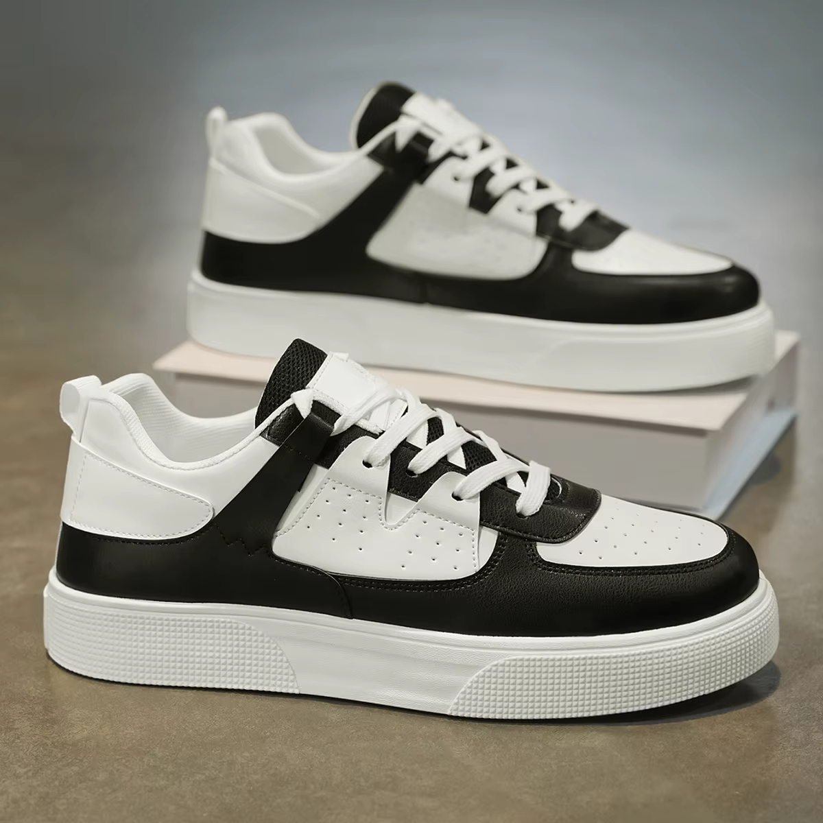 Chaussures de skate tendance pour hommes, basses, respirantes et confortables, à lacets, légères, dé