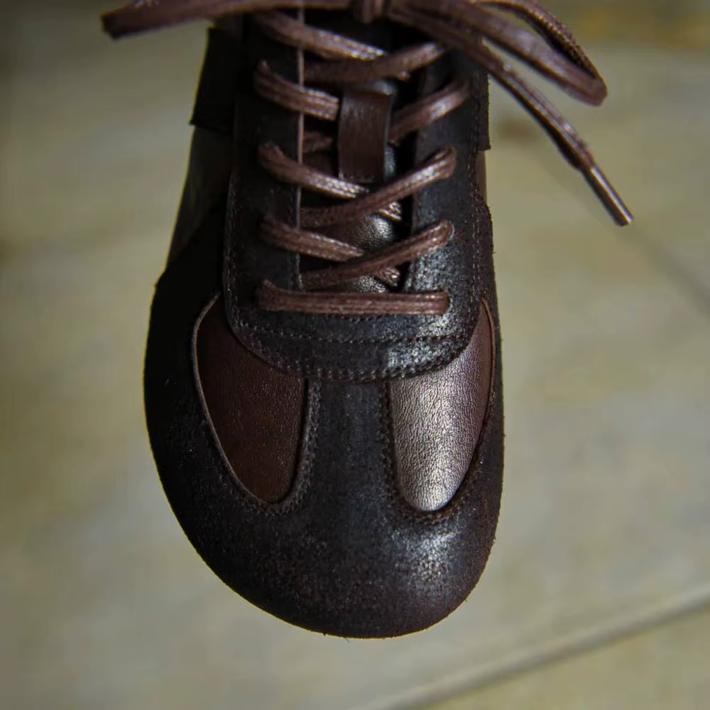Baskets en cuir véritable pour femmes, en daim naturel, à talon compensé bas, bout rond, à lacets, d