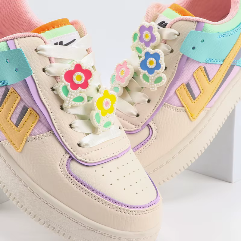 Breloques de chaussure de fleur en plastique conception lacets Clips boucle lacets de chaussure déco