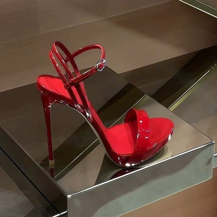 Nouvelles sandales élégantes et sophistiquées à talons hauts pour femmes, style européen sexy, modèl