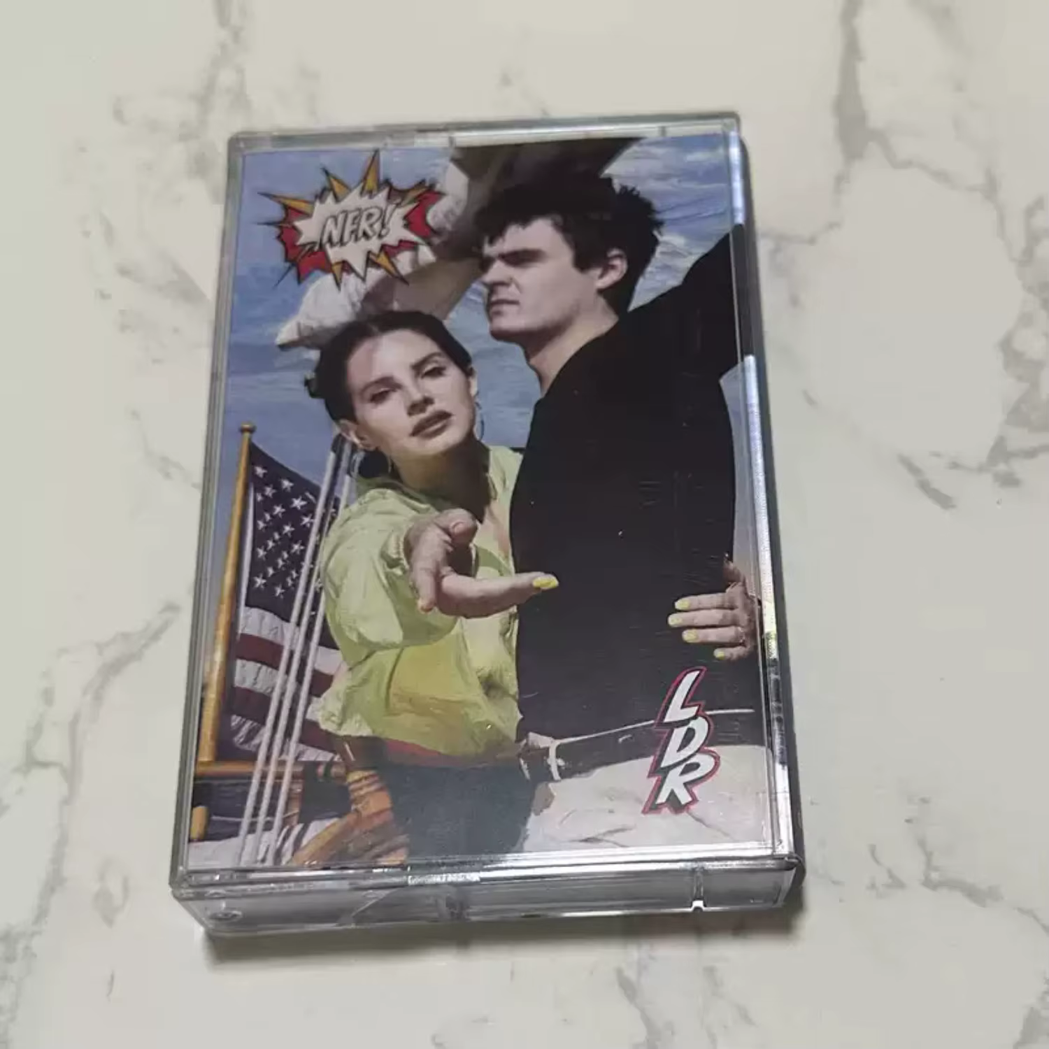 Cassette rétro indie pop |   Couverture de collage duo de style bande dessinée américaine, édition a