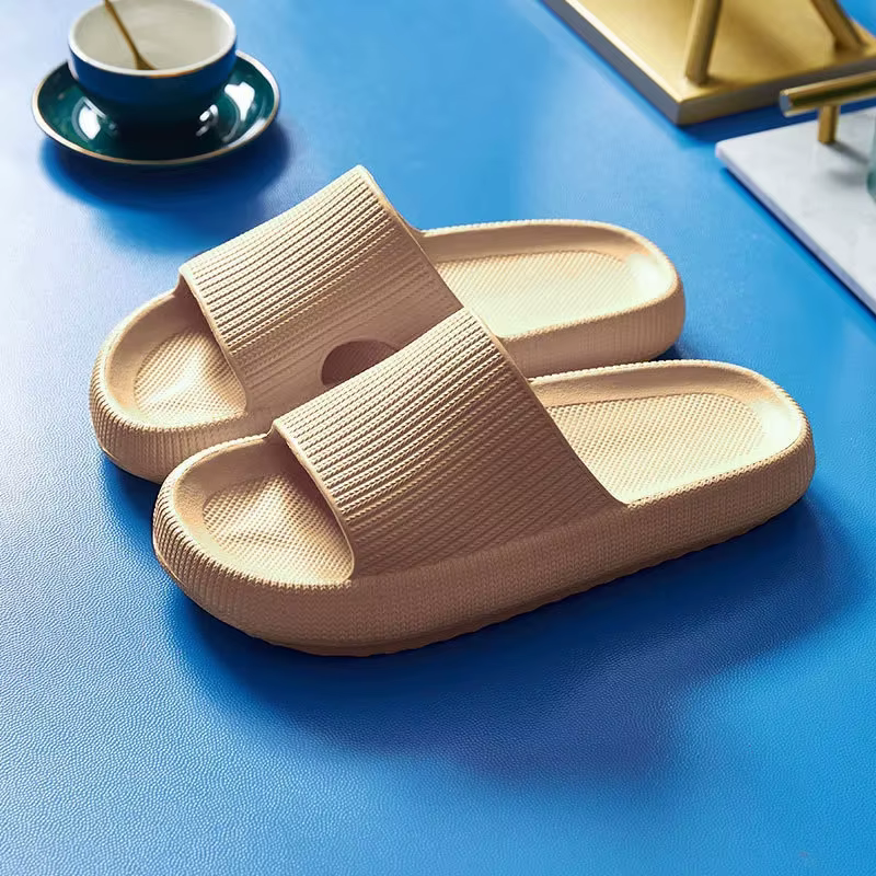 Claquettes Nuage en EVA à Semelle Épaisse 4 cm pour Couple, Couleur Unie, Antidérapantes, Chaussures