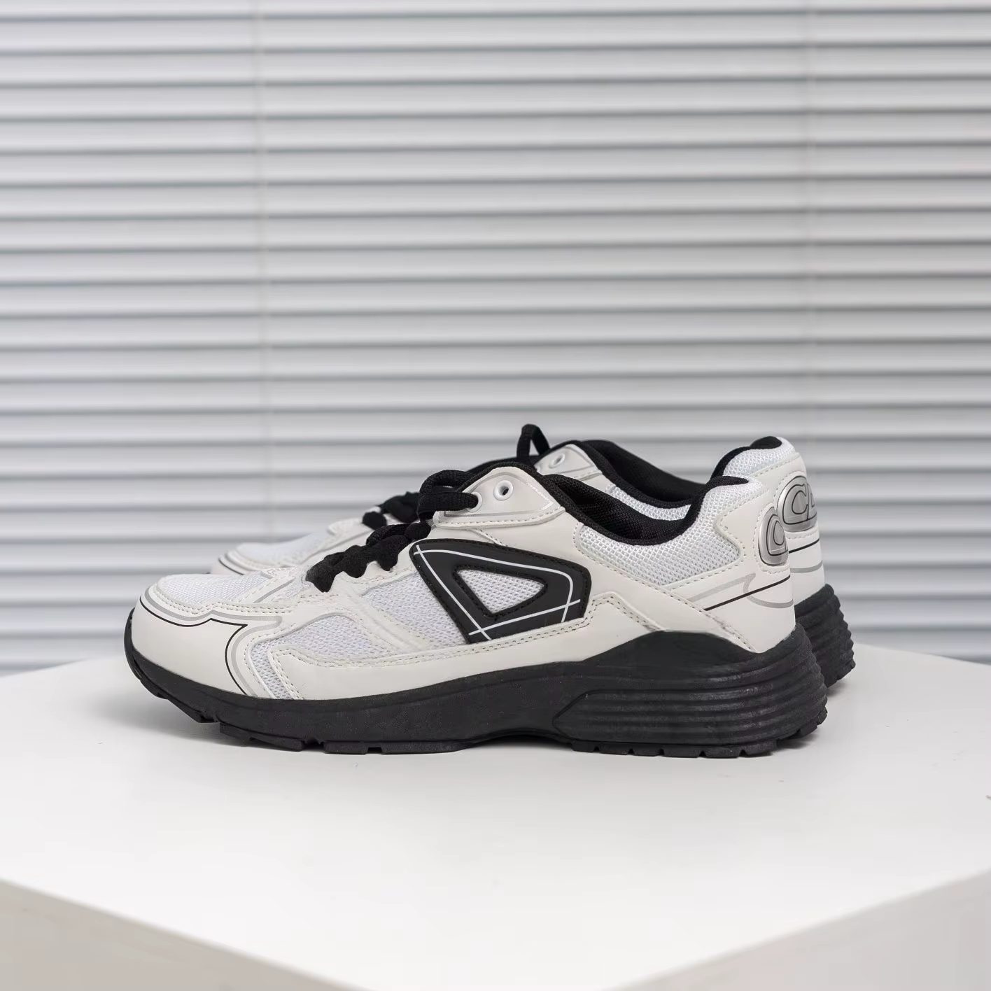 Chaussures de sport respirantes en maille pour hommes, style fin, nouvelle collection été, baskets d