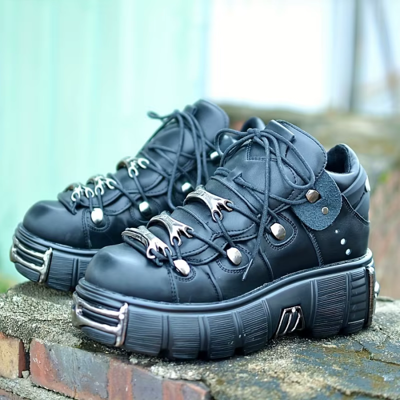 Thick Bottom Platform Women Sneakers Rock Metal Decoration Large Size Casual Trainers Punk Style Got