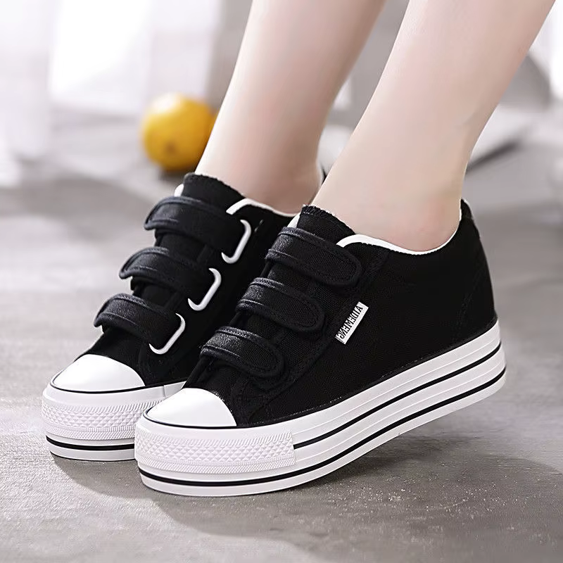 Chaussures femme chaussures compensées noires pour femmes toile haute sur plate-forme vulcanisée une