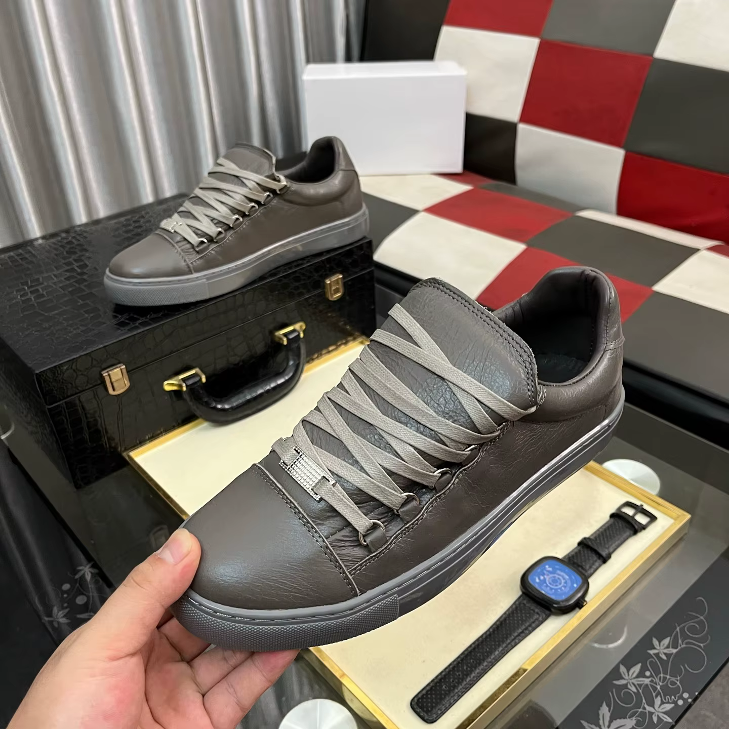 Cadeaux de Noël : Chaussures de luxe pour hommes, baskets décontractées faites à la main en cuir de
