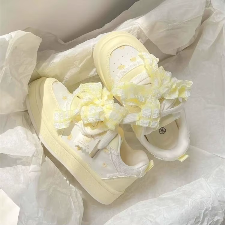 Baskets à semelle épaisse pour femmes, nouveau style 2025, polyvalentes avec jupes, chaussures de sp
