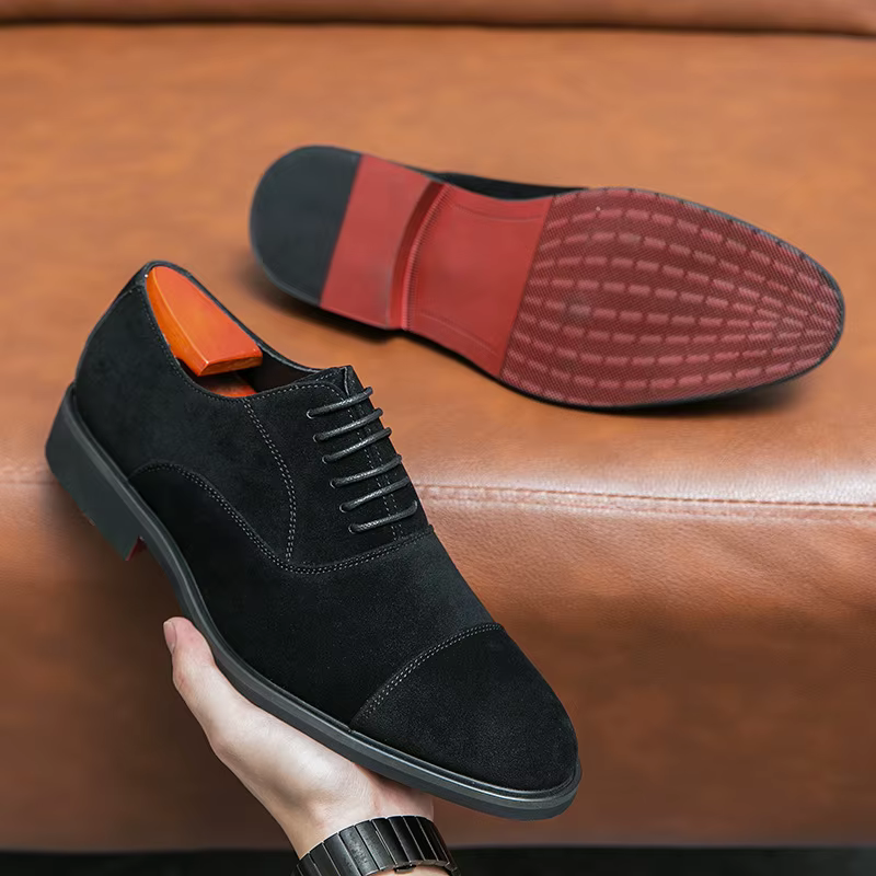 Nouvelles chaussures pour hommes de luxe en daim chaussures décontractées chaussures de mariage de c