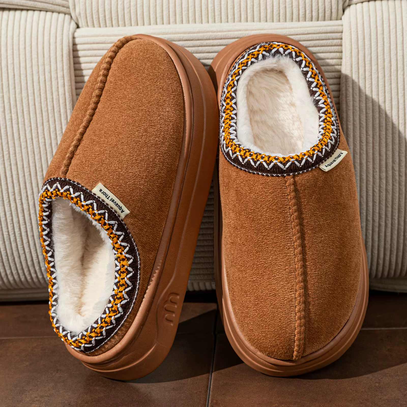 Pantoufles d'hiver pour femmes et hommes, bottes à la mode, fourrure pelucheuse, antidérapantes, sem