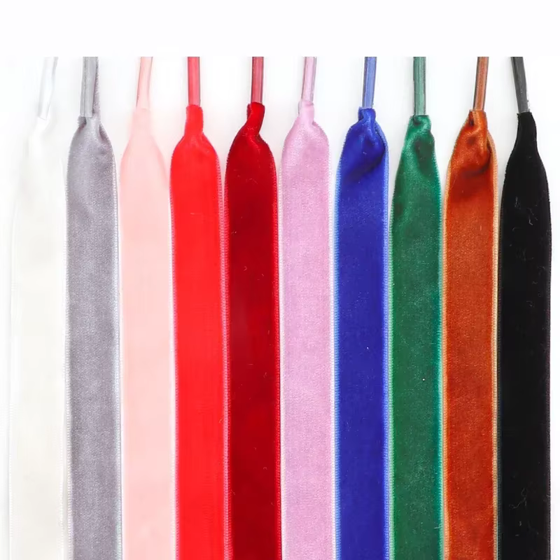 Lacets plats en velours pour femmes, fil de neige, ruban de satin, baskets à la mode, largeur 1.5cm,