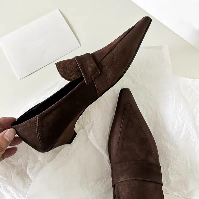 Chaussures à talon bas en velours style vintage français, confortables pour le quotidien et les soir