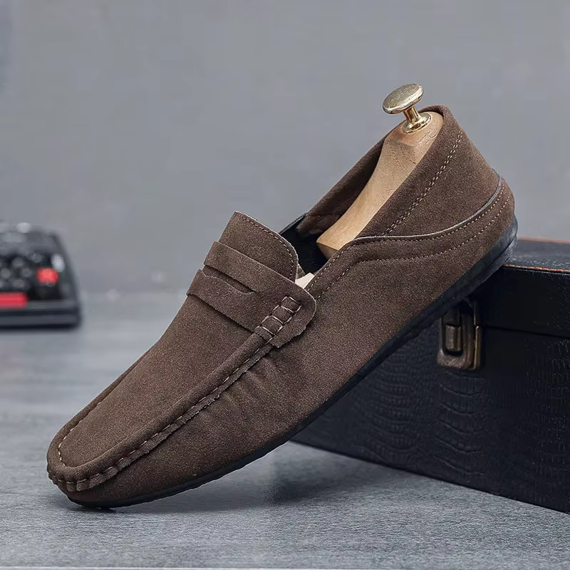 Nouvelles chaussures décontractées pour hommes, style britannique tendance, mocassins semi-ouverts,