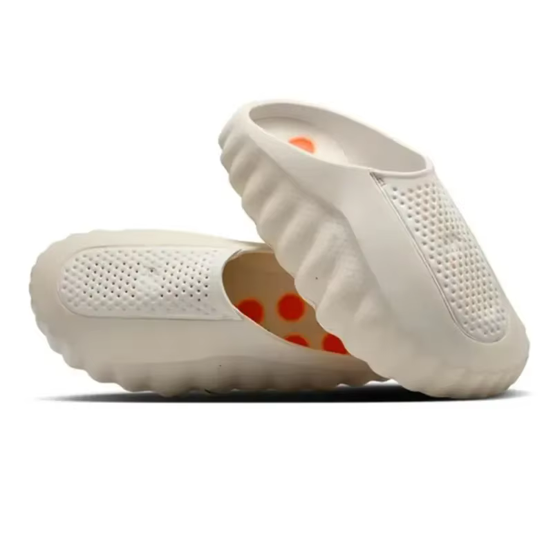 2026 Chaussons Confort 002 Claquettes de Course Tech 001 en Caoutchouc Blanc Os Rouge Noir Fumée Cla