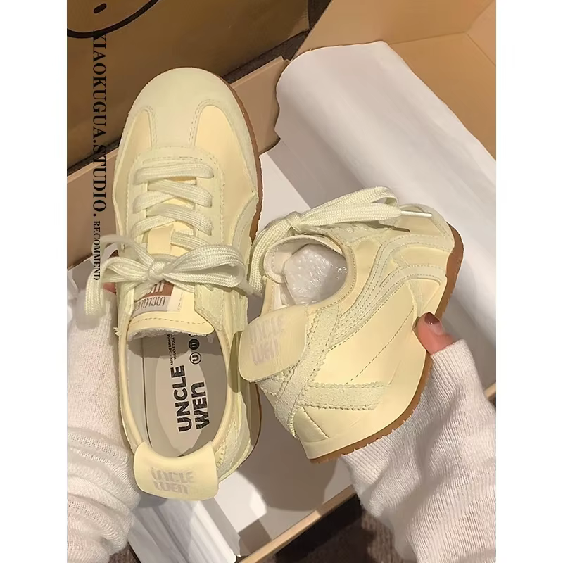 Chaussures de sport décontractées légères en cuir véritable rétro pour femmes, nouvelle collection 2