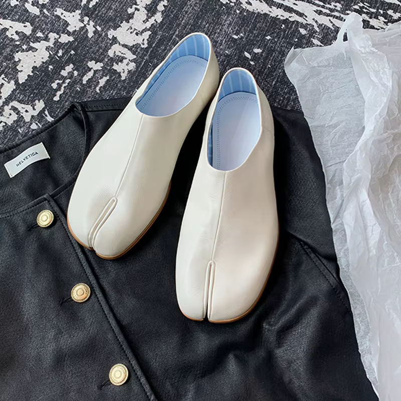 Chaussures de créateur pour femmes, nouvelle collection été, personnalisées, à bout fendu, argentées