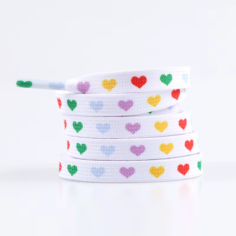 Nouveaux lacets plats coeur d'amour pour les baskets pour femmes et hommes adaptés aux lacets de cha