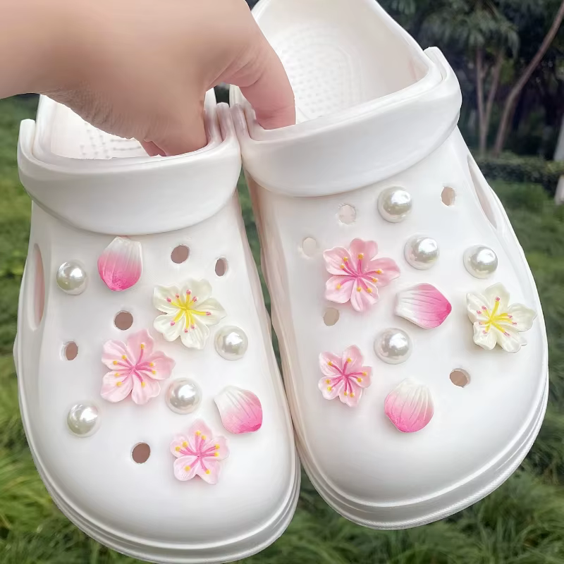 Breloques de chaussures tendance pour sabots à motifs créatifs (branches et fleurs), accessoires de 