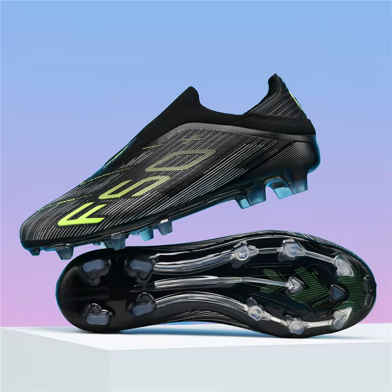 Nouvelles chaussures de football pour hommes, chaussures de football confortables pour terrain synth