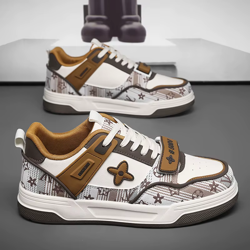 Version coréenne des chaussures blanches à la mode pour hommes, chaussures à plateforme confortables