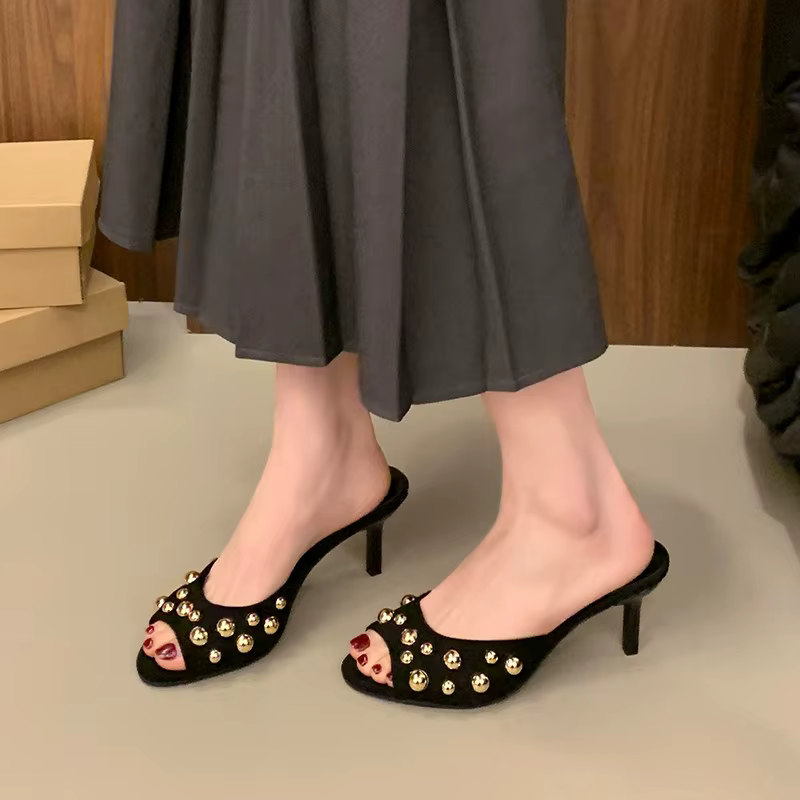 2025 clouté Peep Toe Stiletto sans lacet Rivets dorés décor classique Sexy femmes sandales d'été rob