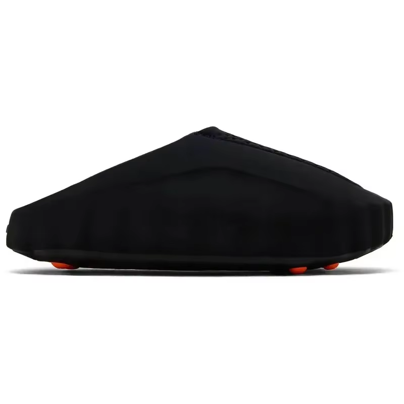 2026 Chaussons Confort 002 Claquettes de Course Tech 001 en Caoutchouc Blanc Os Rouge Noir Fumée Cla
