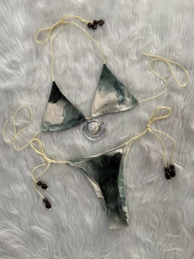 Nouveau maillot de bain deux pièces avec bretelles au cou, style sexy et audacieux pour les vacances