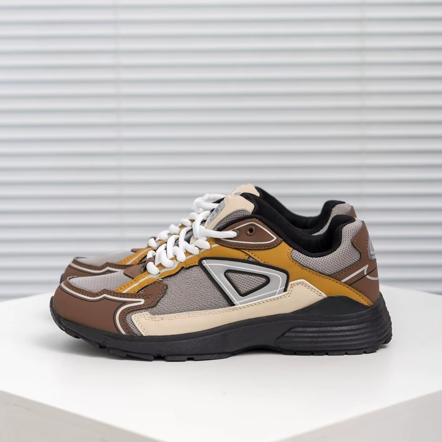 Chaussures de sport respirantes en maille pour hommes, style fin, nouvelle collection été, baskets d