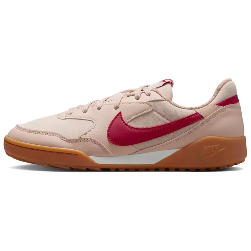 Chaussures de skate Nike Terra Manta, aux accents pastel, douces, décontractées, pour tous les jours