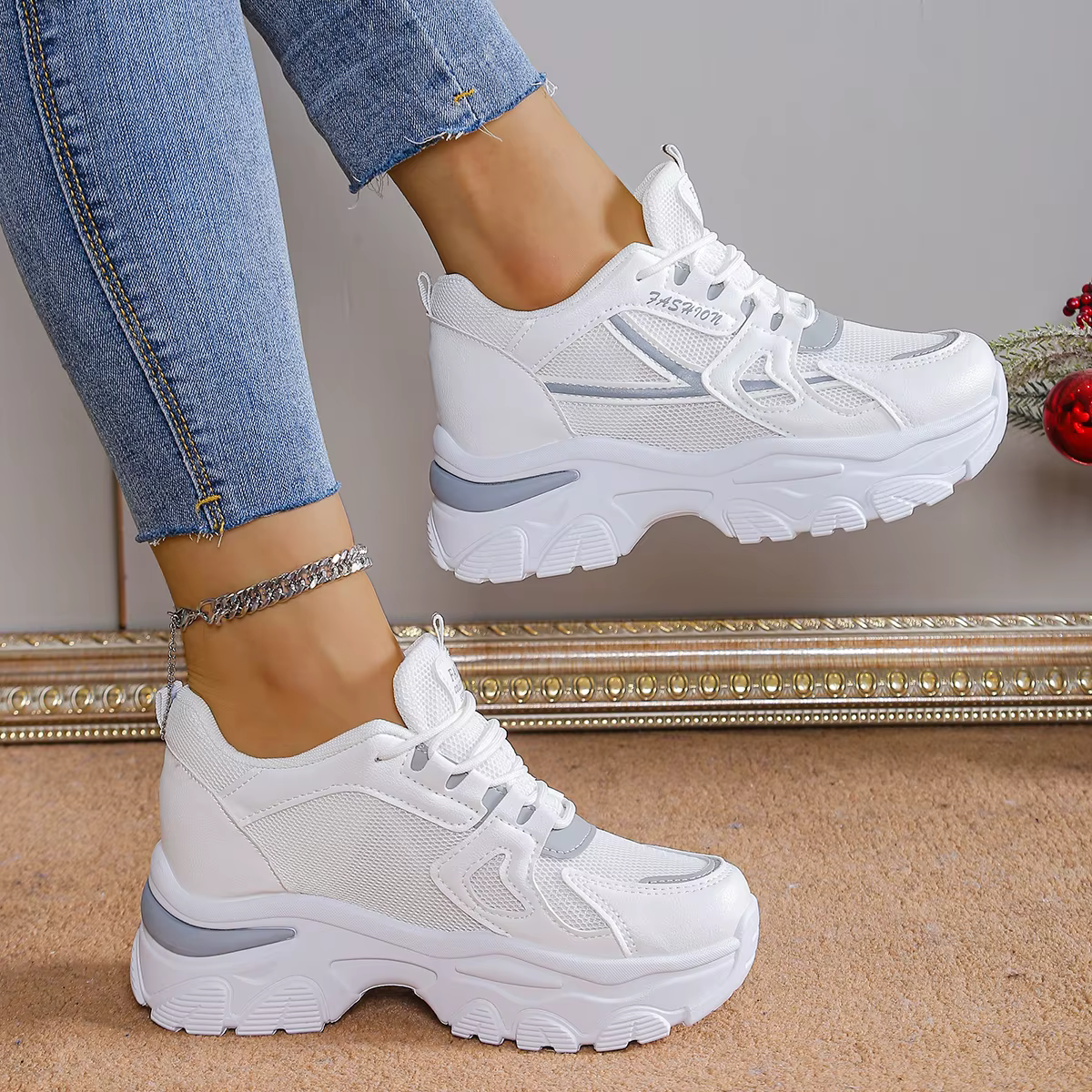 Plate-forme chaussures de sport pour femmes blanc décontracté maille respirant baskets hauteur augme