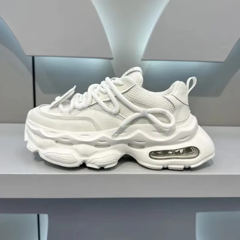 Nouvelles chaussures pour hommes à prix réduits semelles épaisses grandes chaussures de loisir à la