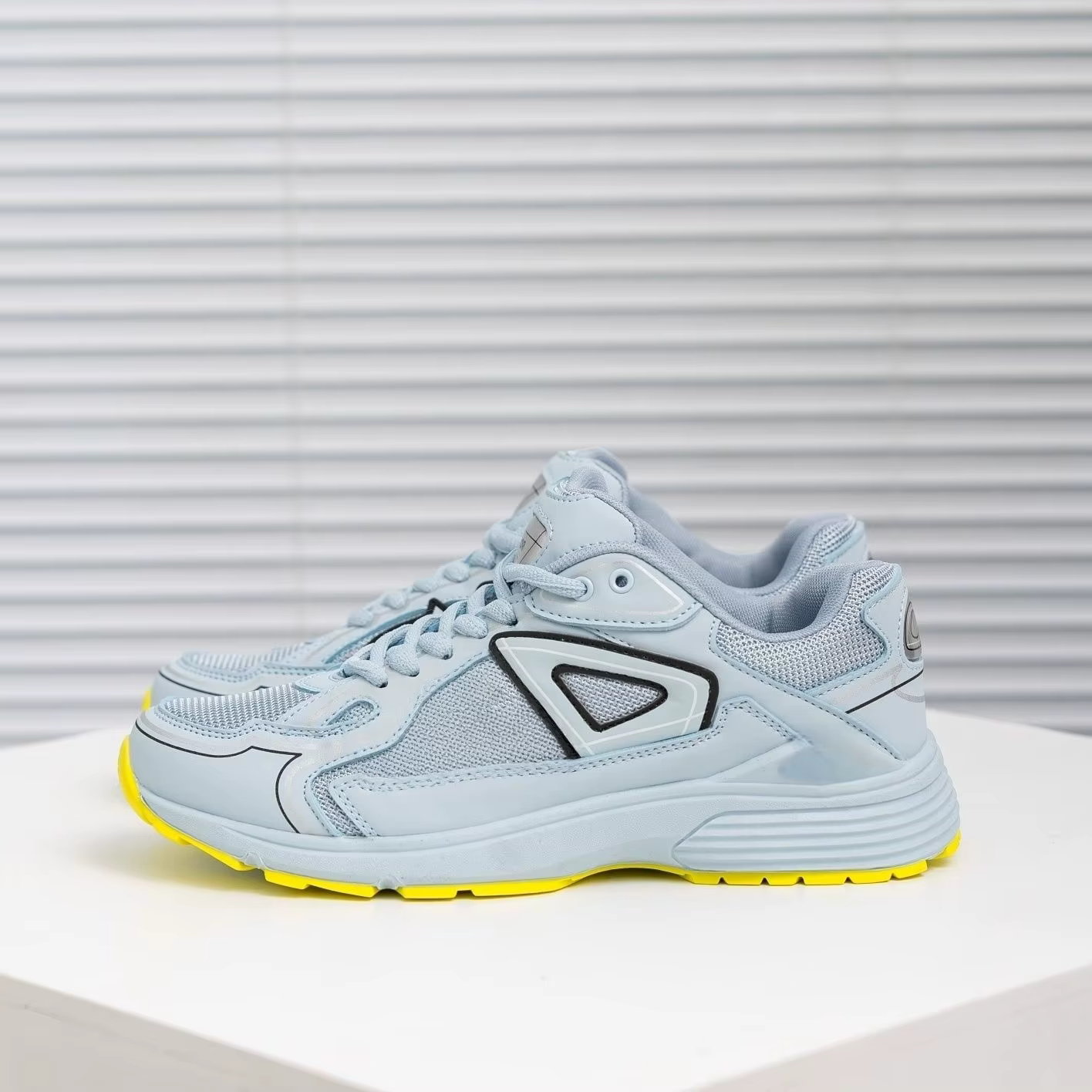 Nouvelles chaussures de sport respirantes en maille pour hommes, style fin, nouvelle collection été,